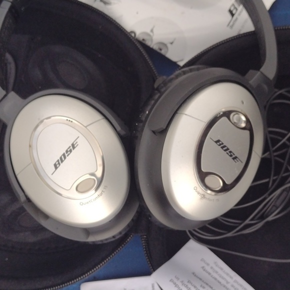 Bose Quiet Comfort 15 Headphones - Picture 3 of 4